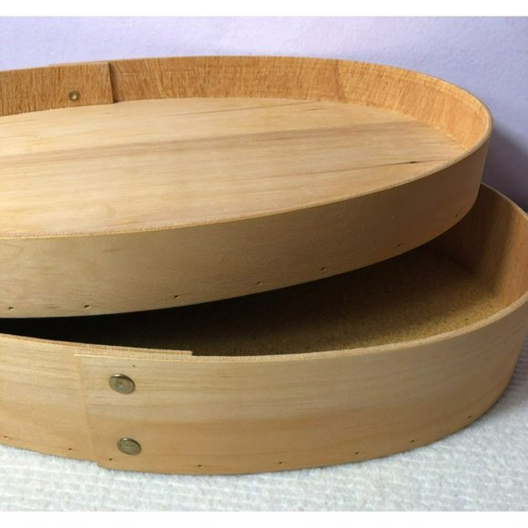 1992 Handmade Vermont Oval Shaker Box with hand painted Lid, Church in Winter - Picture 4 of 9